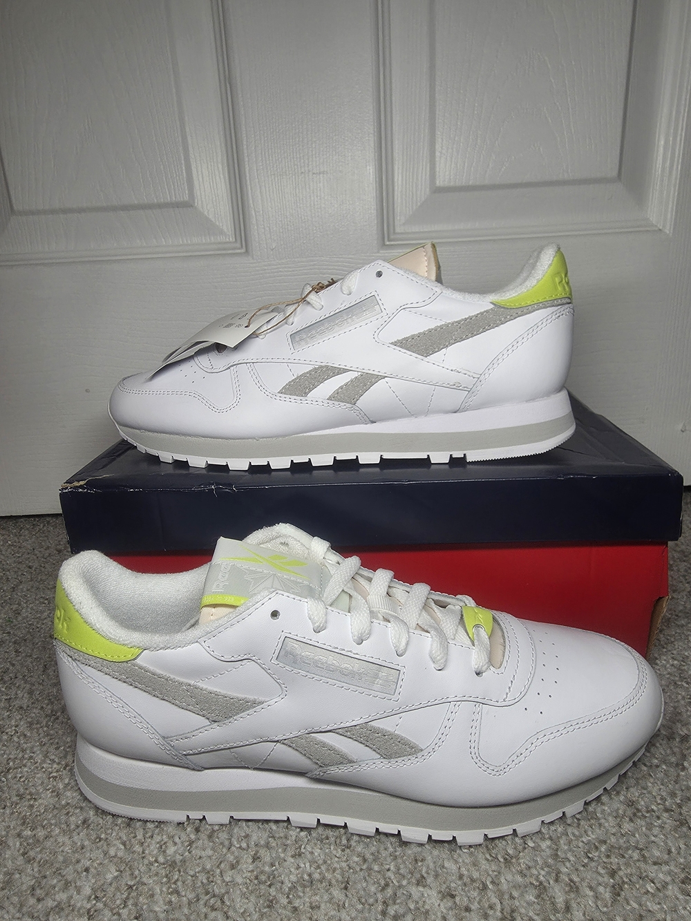 Reebok Classic Leather Women's Lifestyle Sneakers White/Acid Yellow  Size 10